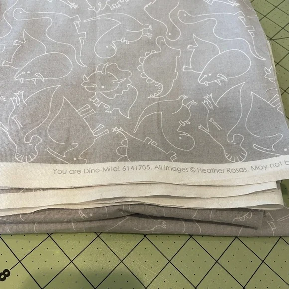 2 1/3 yards Gray Dino-Mite Outline Stone Camelot Fabric, 100% cotton, sewing - Picture 4 of 4